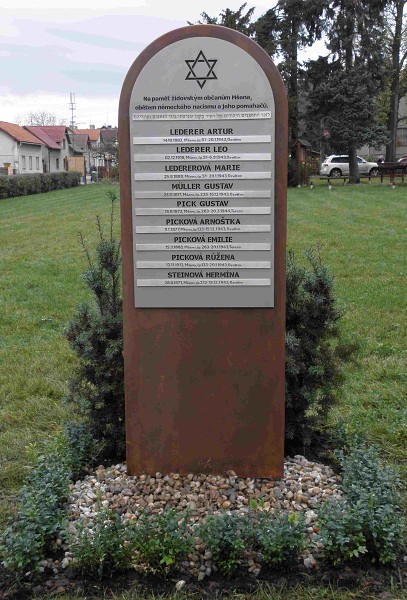 Memorial to the victims of holocaust, Mseno 2013